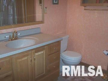 909 Rix Drive Marion, IL 62959 - Photo 4 of 5 Gallery Image 4