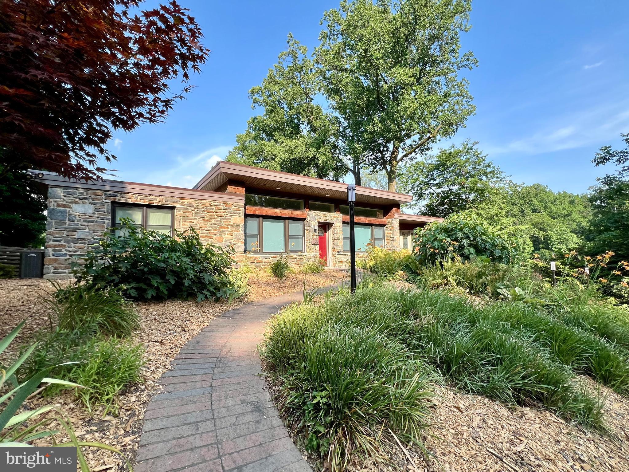 29 Rolling Road Wynnewood, PA 19096 - Photo 27 of 27 Facade