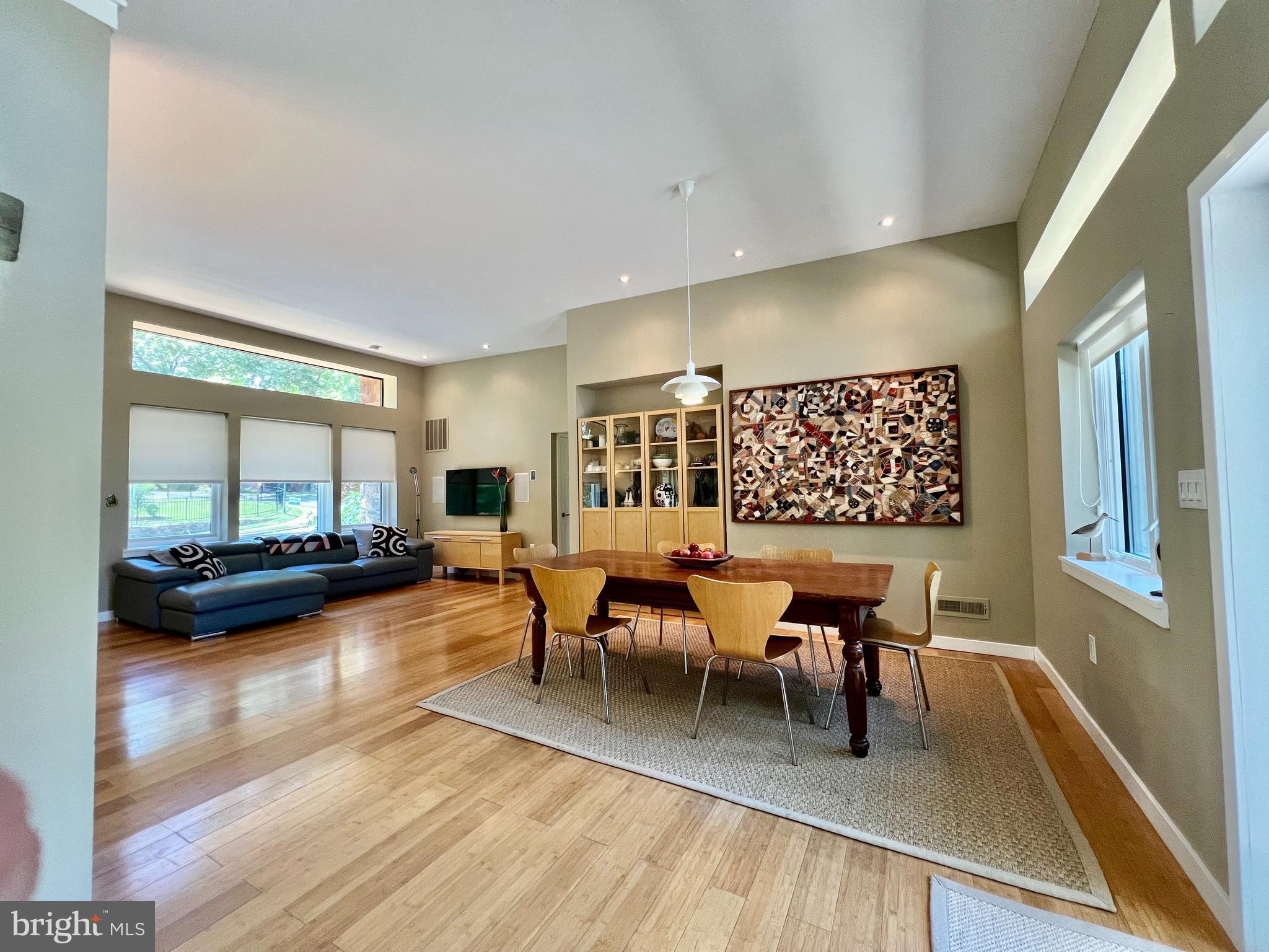 29 Rolling Road Wynnewood, PA 19096 - Photo 4 of 27 Dining Room/Living Rm.