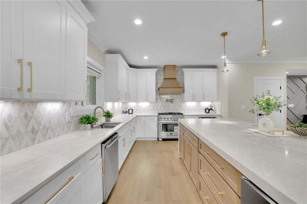 11505 Elkins Road Roswell, GA 30076 - Photo 21 of 75