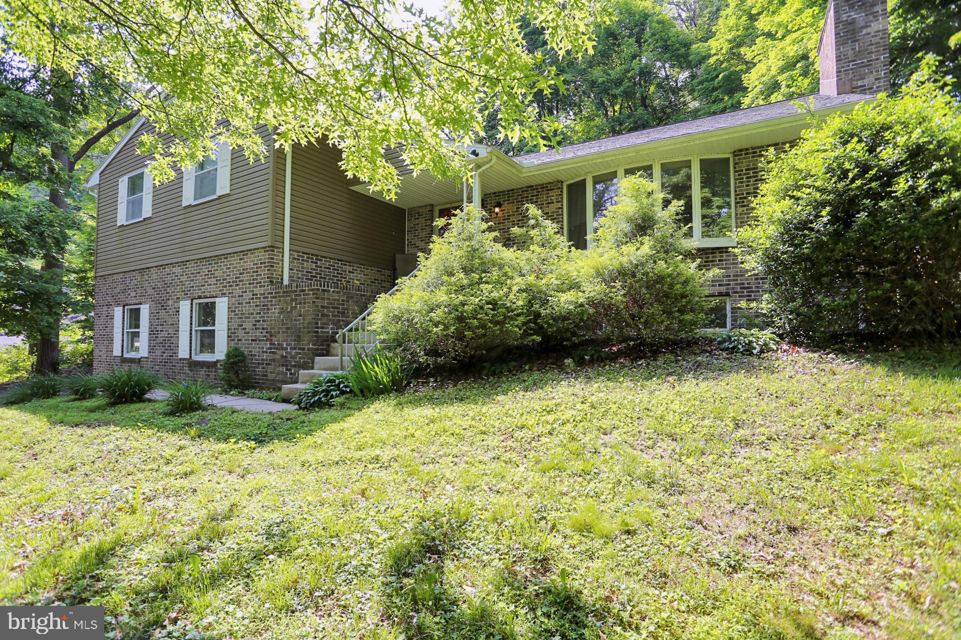 300 Mountain View Road Reading, PA 19607 - Photo 1 of 41