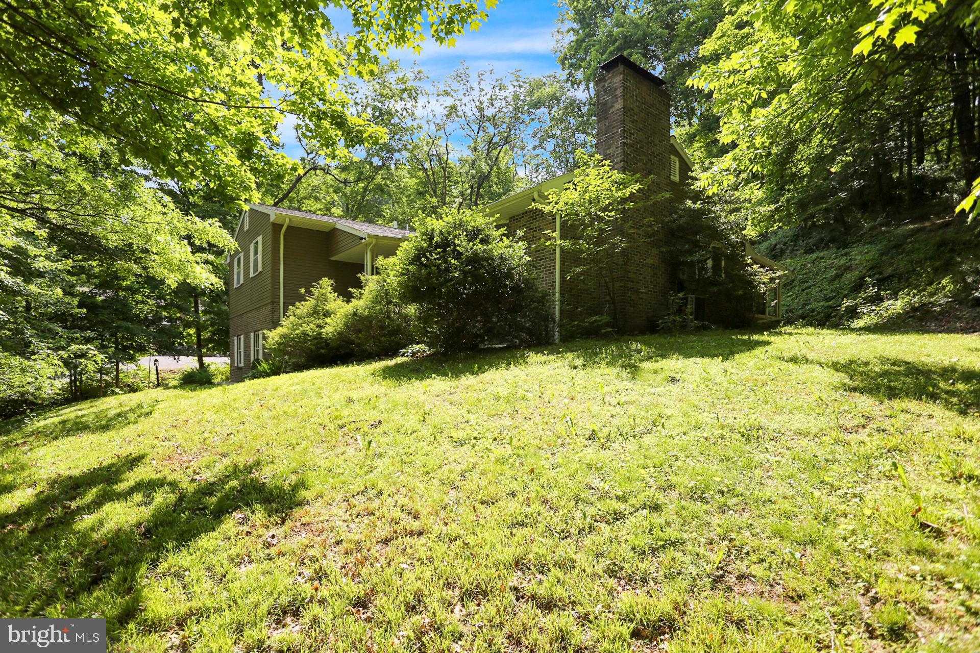 300 Mountain View Road Reading, PA 19607 - Photo 3 of 41