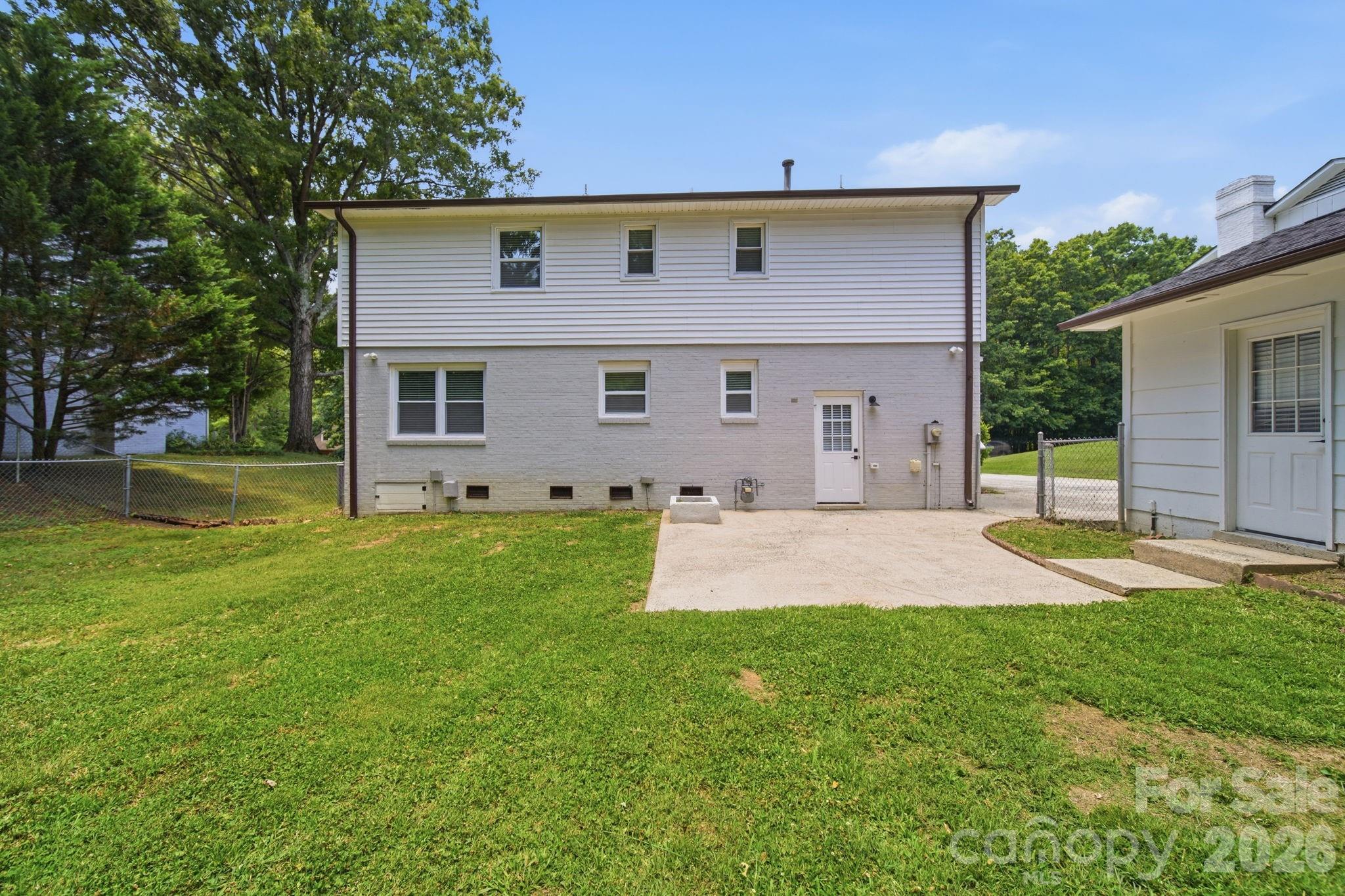 6319 Thermal Road Charlotte, NC 28211 - Photo 39 of 41
