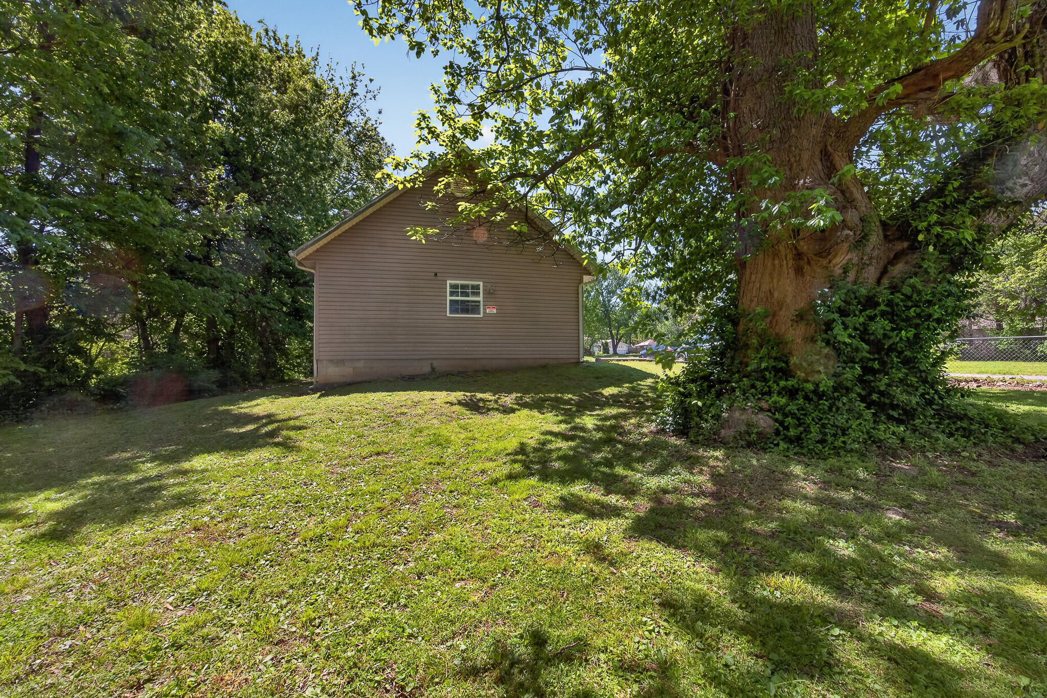 537 West Talmage Street Springfield, MO 65803 - Photo 71 of 72 End of shop