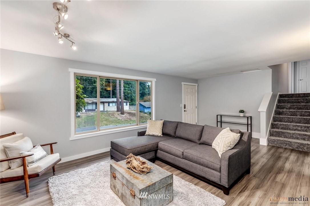 22304 17th Place West Bothell, WA 98021 - Photo 2 of 20