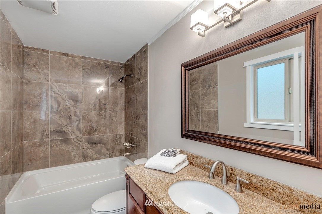 22304 17th Place West Bothell, WA 98021 - Photo 12 of 20
