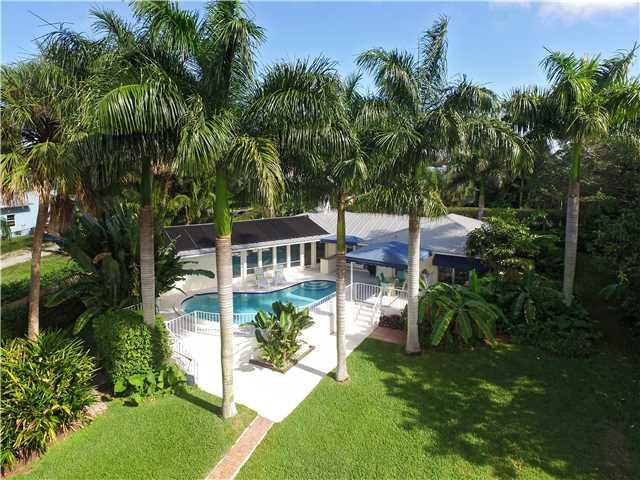 324 Southeast Cardinal Way Stuart, FL 34996 - Photo 1 of 24 Gallery Image 1