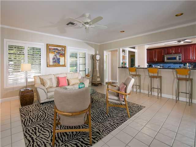 324 Southeast Cardinal Way Stuart, FL 34996 - Photo 5 of 24 Gallery Image 5
