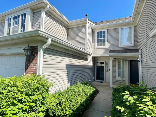 $3,200 | 3023 Crystal Rock Road, Naperville, IL 60564
