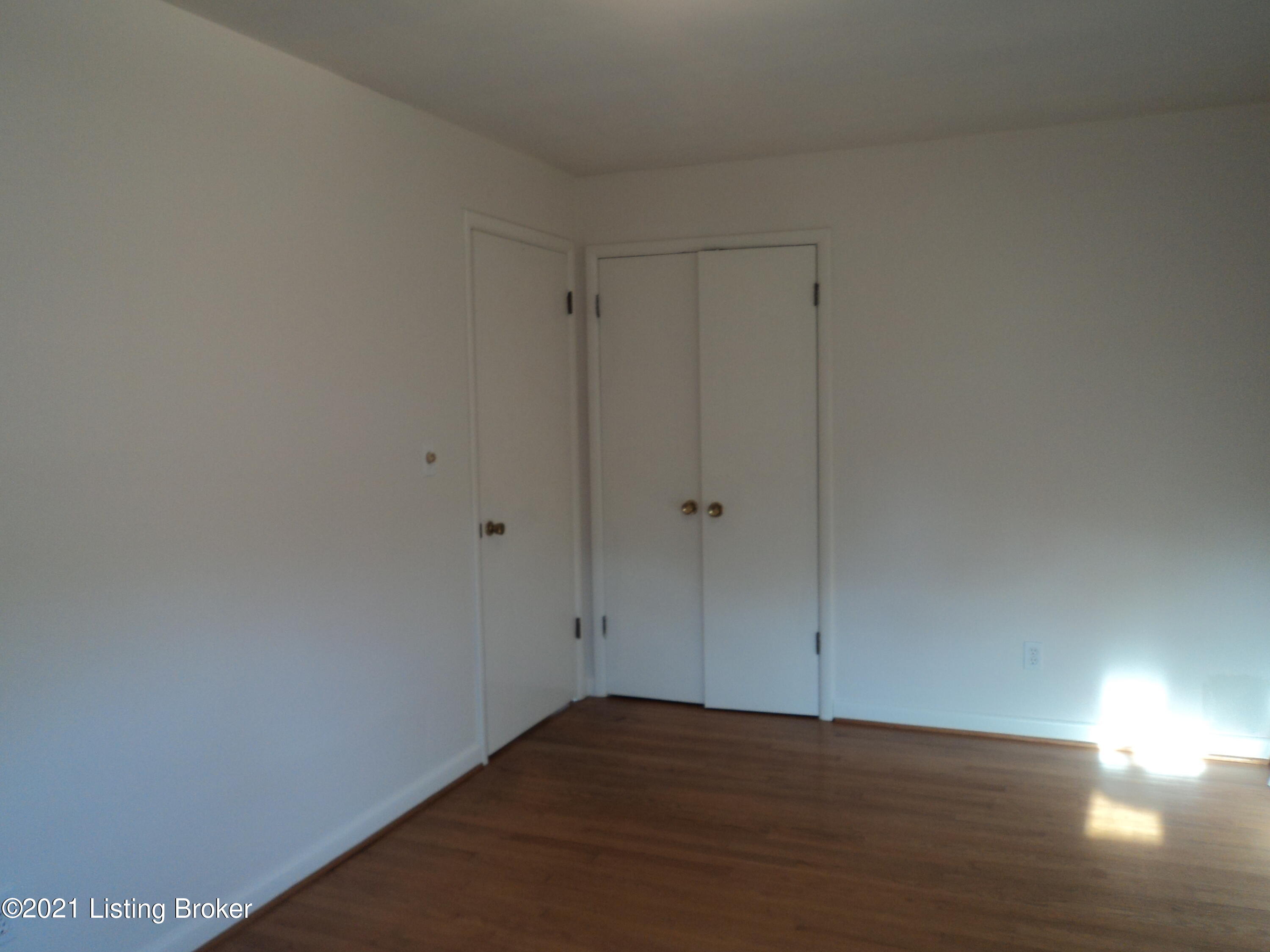 1860 Lynn Lea Road Louisville, KY 40216 - Photo 15 of 38 Bedroom #2