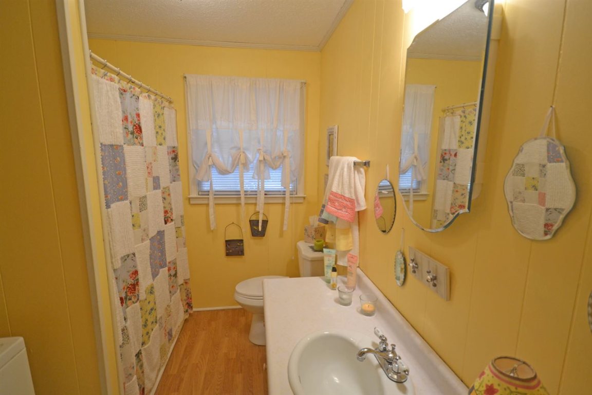 302 Paradise Point Road Hartwell, GA 30643 - Photo 8 of 13 Gallery Image 8