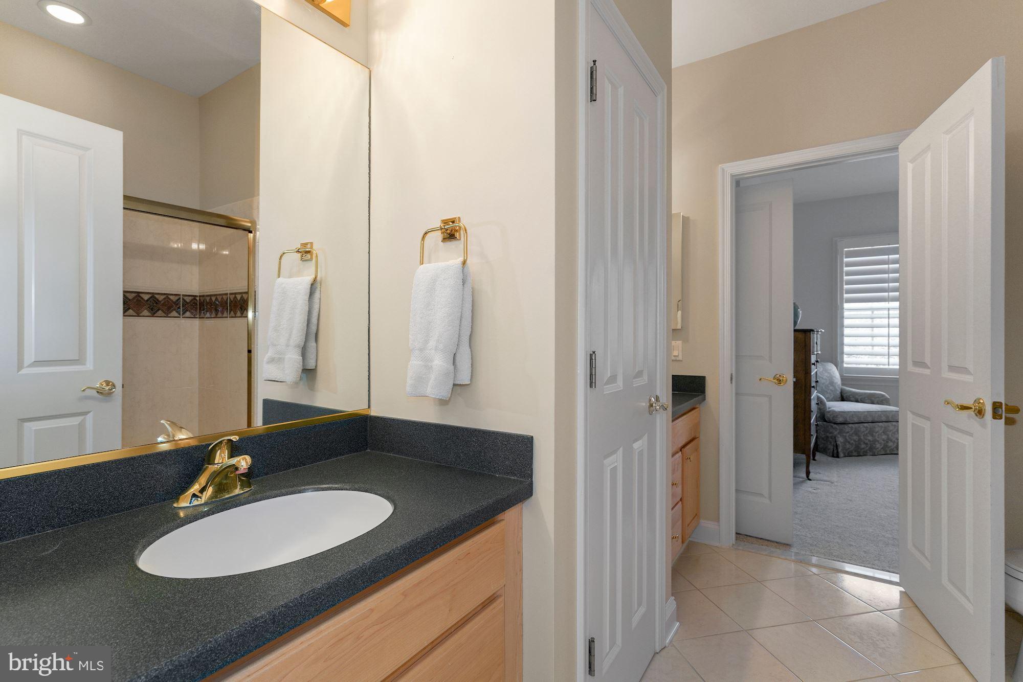 5910 Bradley Boulevard Bethesda, MD 20814 - Photo 19 of 42 Jack and Jill bath