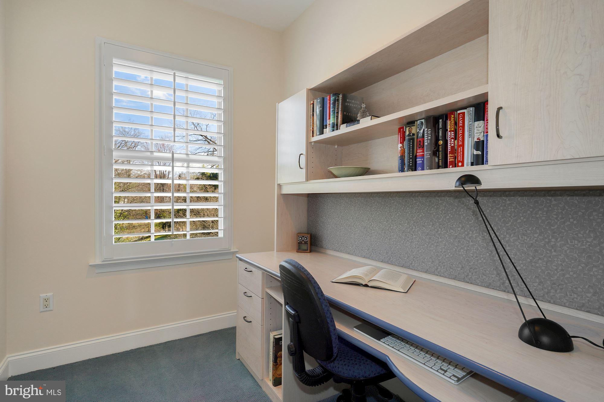 5910 Bradley Boulevard Bethesda, MD 20814 - Photo 22 of 42 Bonus office area on second floor
