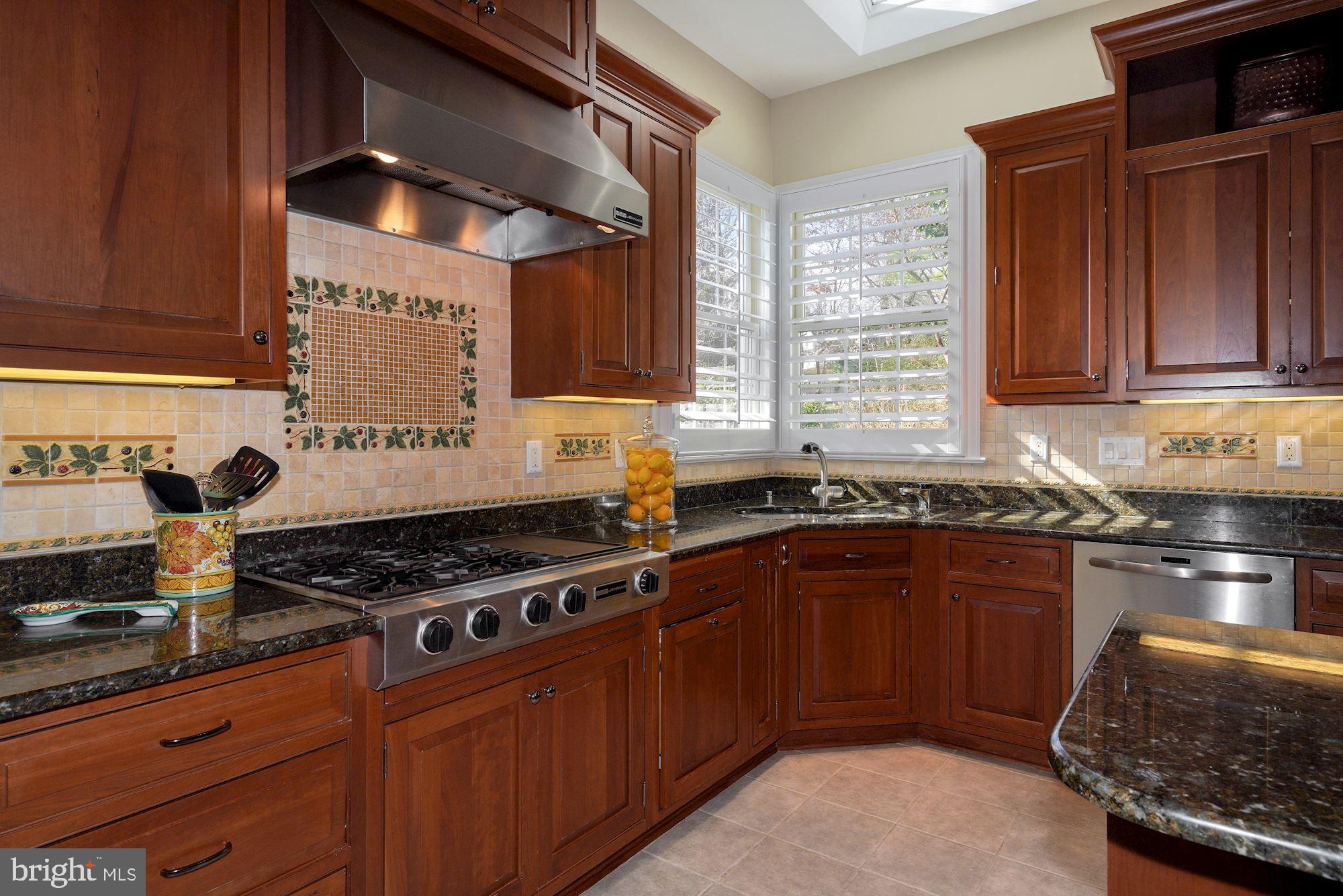 5910 Bradley Boulevard Bethesda, MD 20814 - Photo 8 of 42 Kitchen