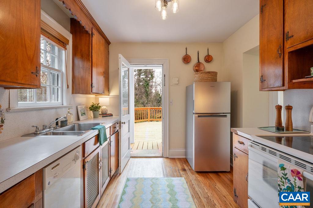1702 Rugby Avenue Charlottesville, VA 22903 - Photo 11 of 33 Gallery Image 11