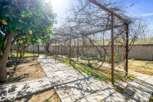 $649,995 | Undisclosed Address, Bakersfield, CA 93306