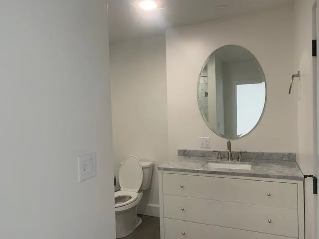 $2,800 | 21 Central Street, Unit 3, Woodstock, VT 05091