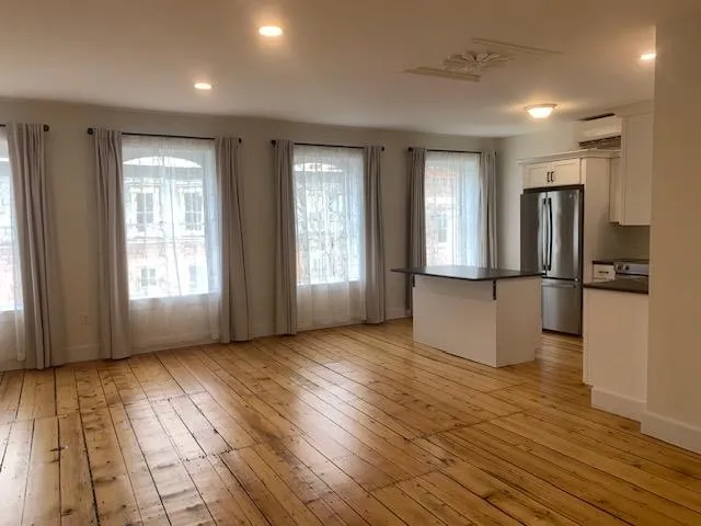 $2,800 | 21 Central Street, Unit 3, Woodstock, VT 05091