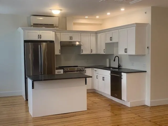 $2,800 | 21 Central Street, Unit 3, Woodstock, VT 05091