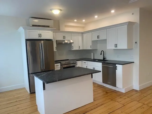 $2,800 | 21 Central Street, Unit 3, Woodstock, VT 05091