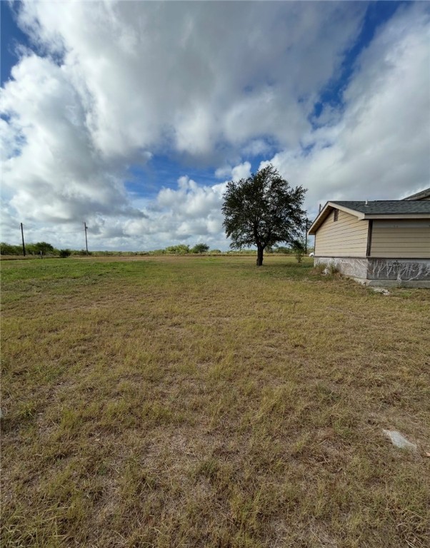 403 County Road 149 Alice, TX 78332 - Photo 16 of 17 a view of an ocean