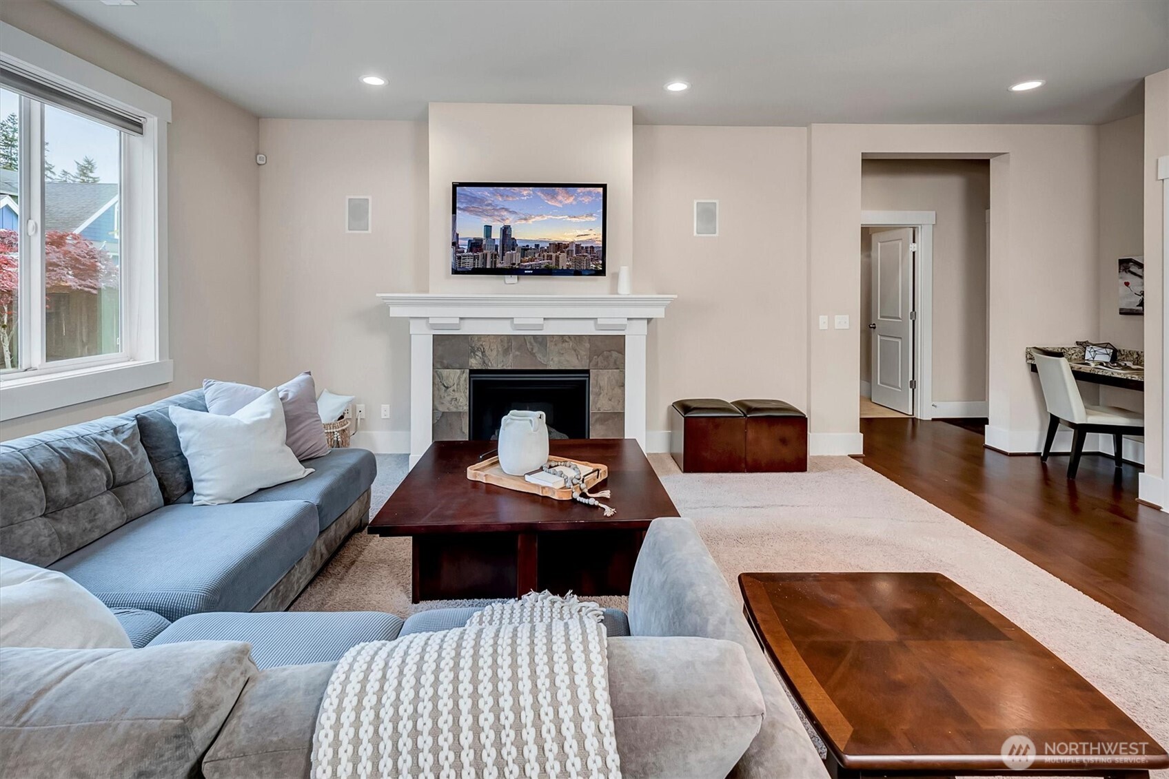 5231 Northeast 6th Street Renton, WA 98059 - Photo 5 of 36 Gallery Image 5