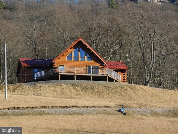 $749,000 | 515 Lookout Lane, Riverton, WV 26814