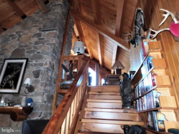 $749,000 | 515 Lookout Lane, Riverton, WV 26814