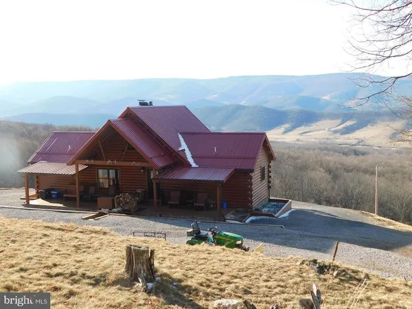 $749,000 | 515 Lookout Lane, Riverton, WV 26814