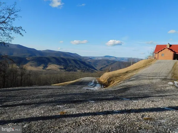 $749,000 | 515 Lookout Lane, Riverton, WV 26814