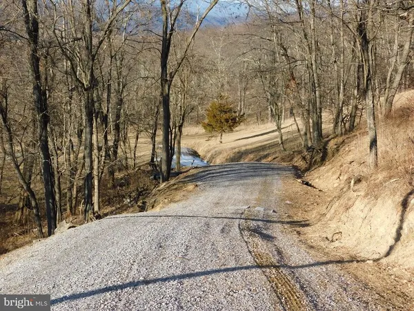 $749,000 | 515 Lookout Lane, Riverton, WV 26814