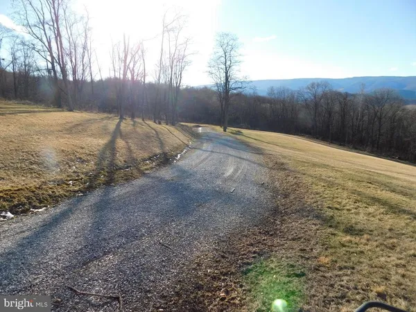 $749,000 | 515 Lookout Lane, Riverton, WV 26814