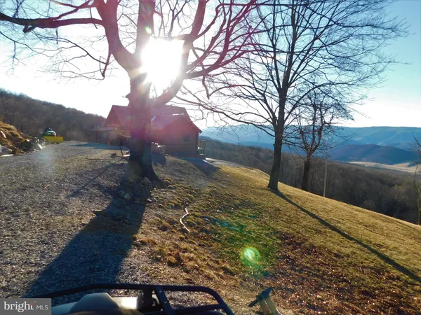 $749,000 | 515 Lookout Lane, Riverton, WV 26814