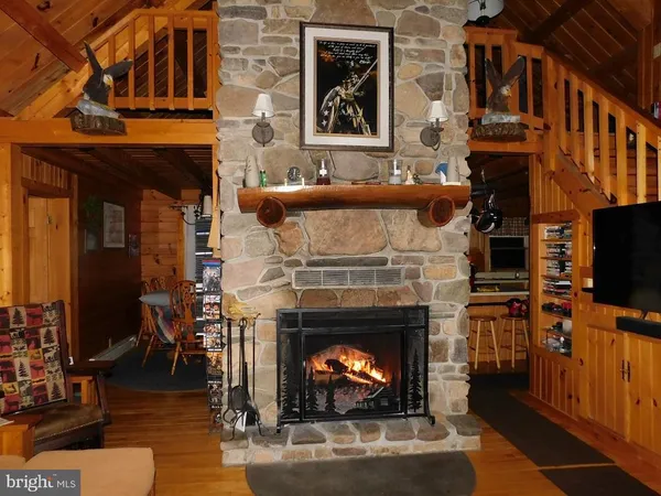 $749,000 | 515 Lookout Lane, Riverton, WV 26814