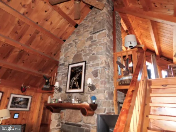 $749,000 | 515 Lookout Lane, Riverton, WV 26814