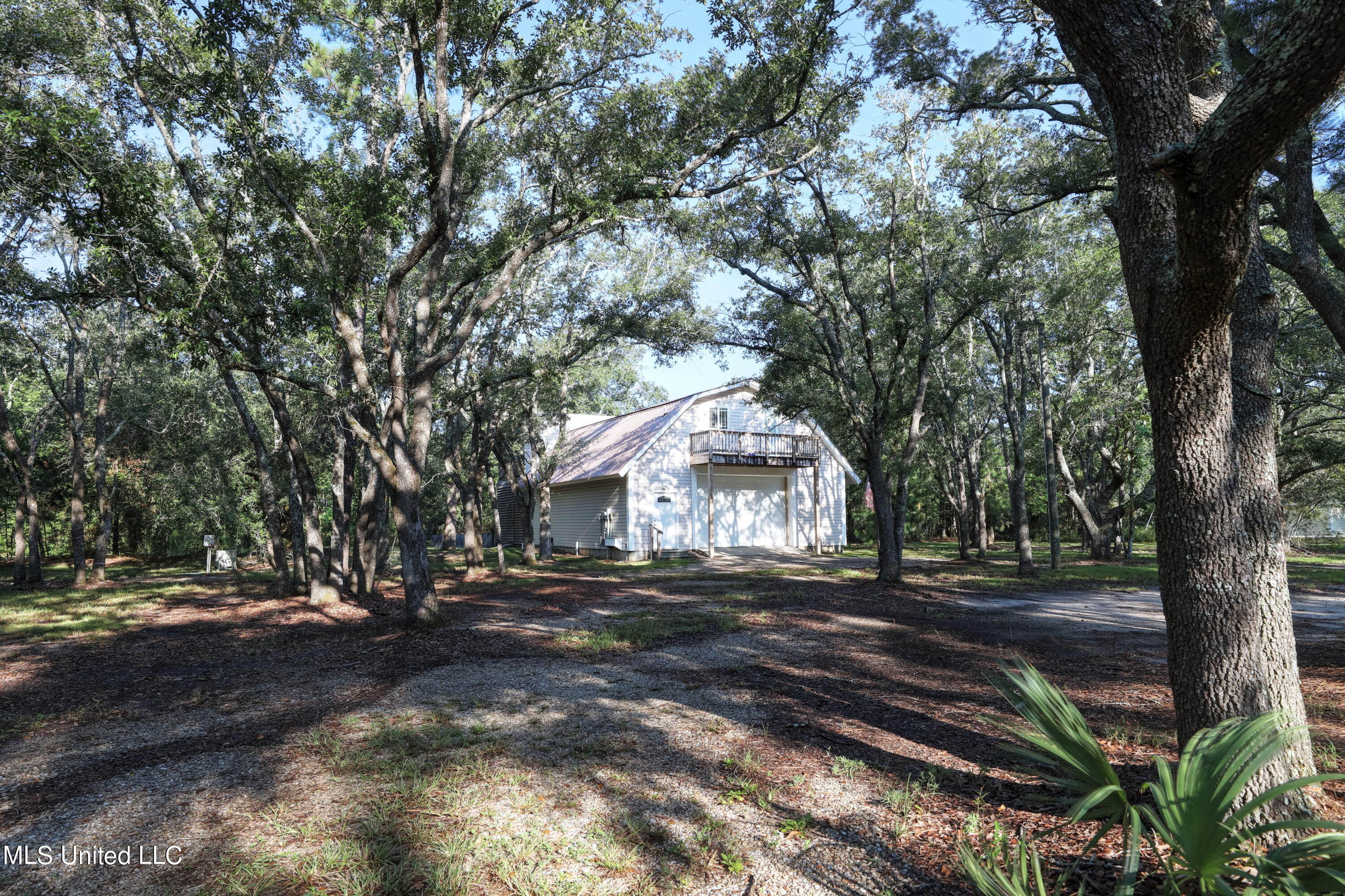 25168 Arcadia Farm Road Pass Christian, MS 39571 - Photo 4 of 31 Front