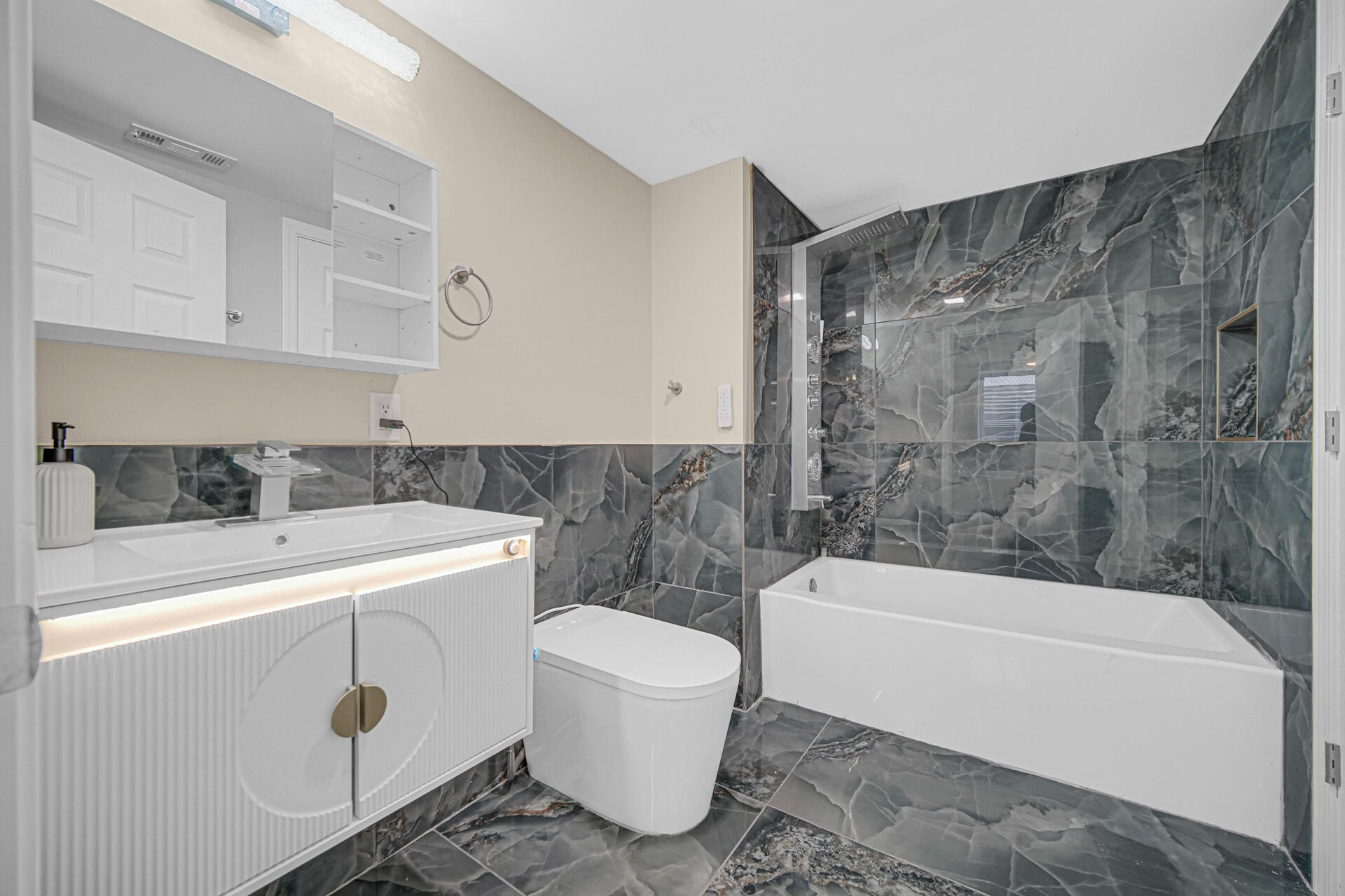 2308 Waite Street Gary, IN 46404 - Photo 7 of 16 1920x1280