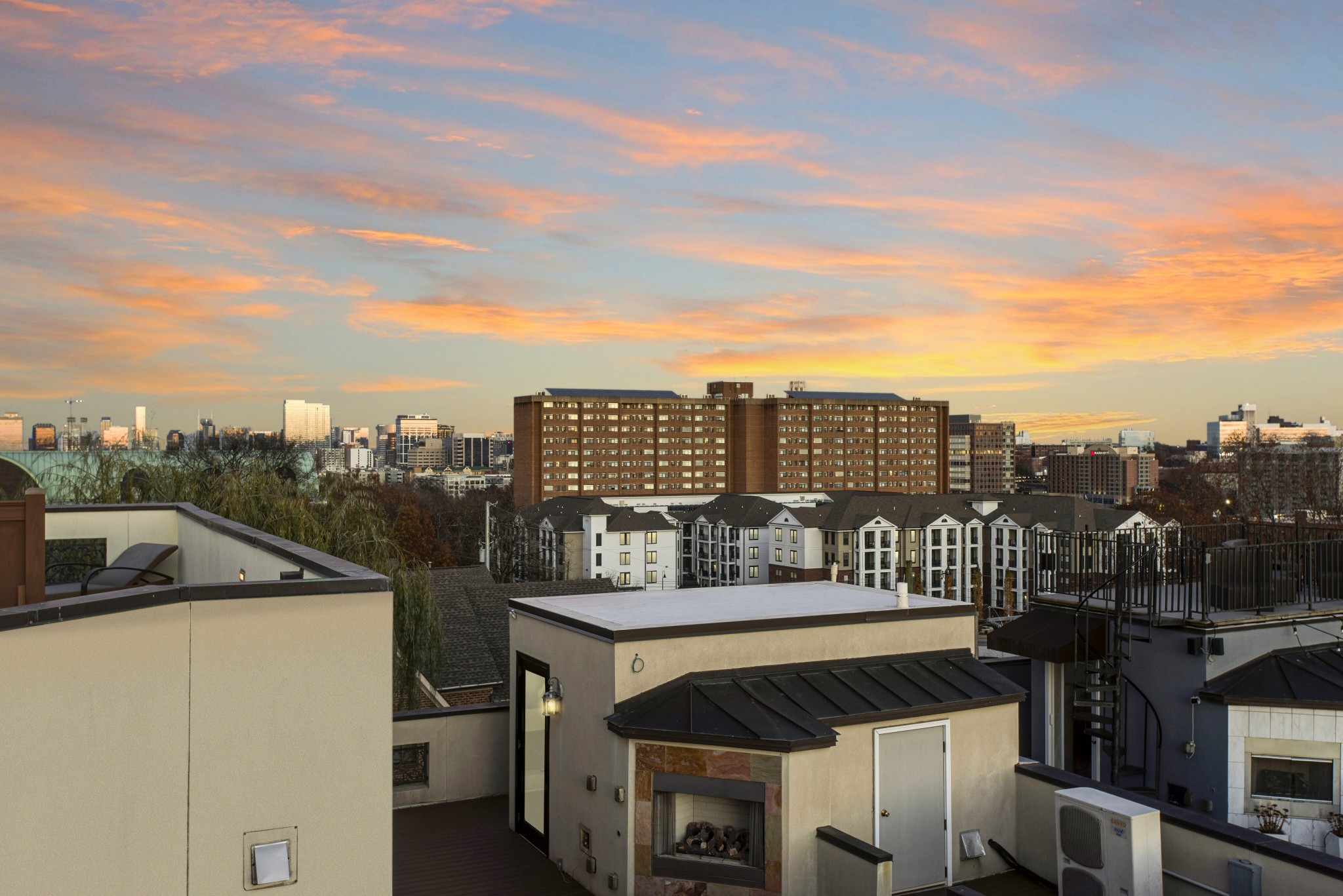 3127 Parthenon Avenue Nashville, TN 37203 - Photo 3 of 30 a view of a city