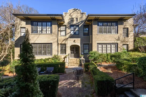 $325,000 | 3125 Highland Avenue South, Unit 202, Birmingham, AL 35205