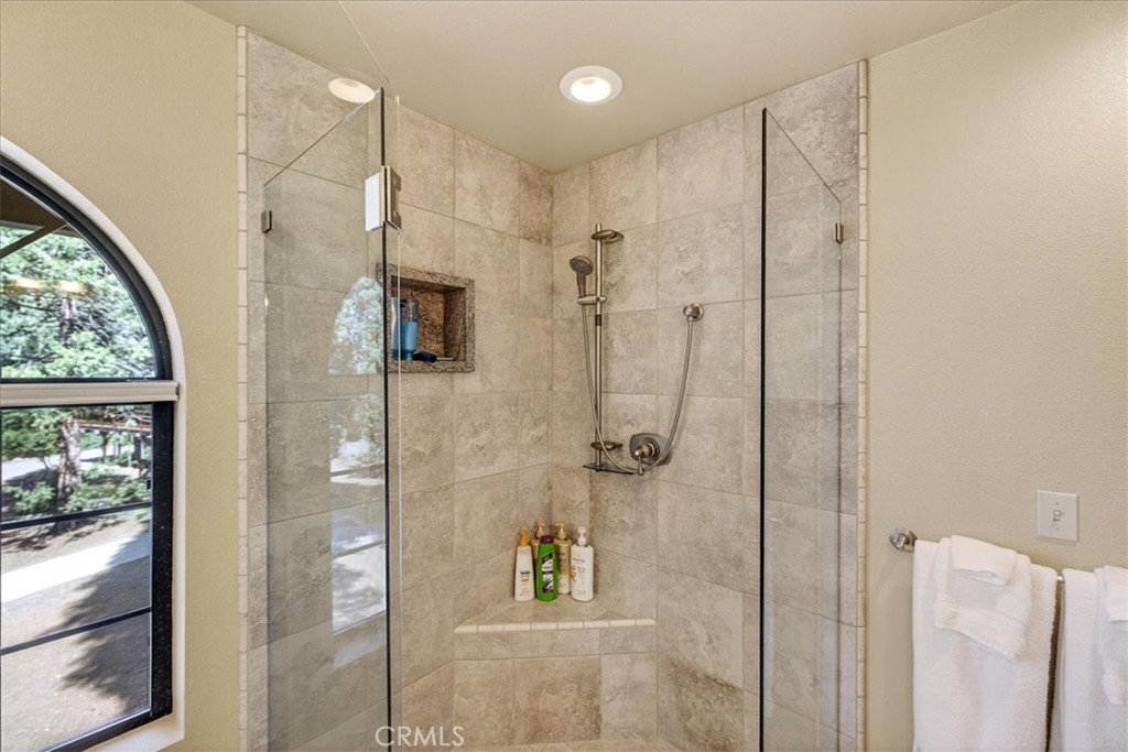 915 Golf Club Road Westwood, CA 96137 - Photo 31 of 67