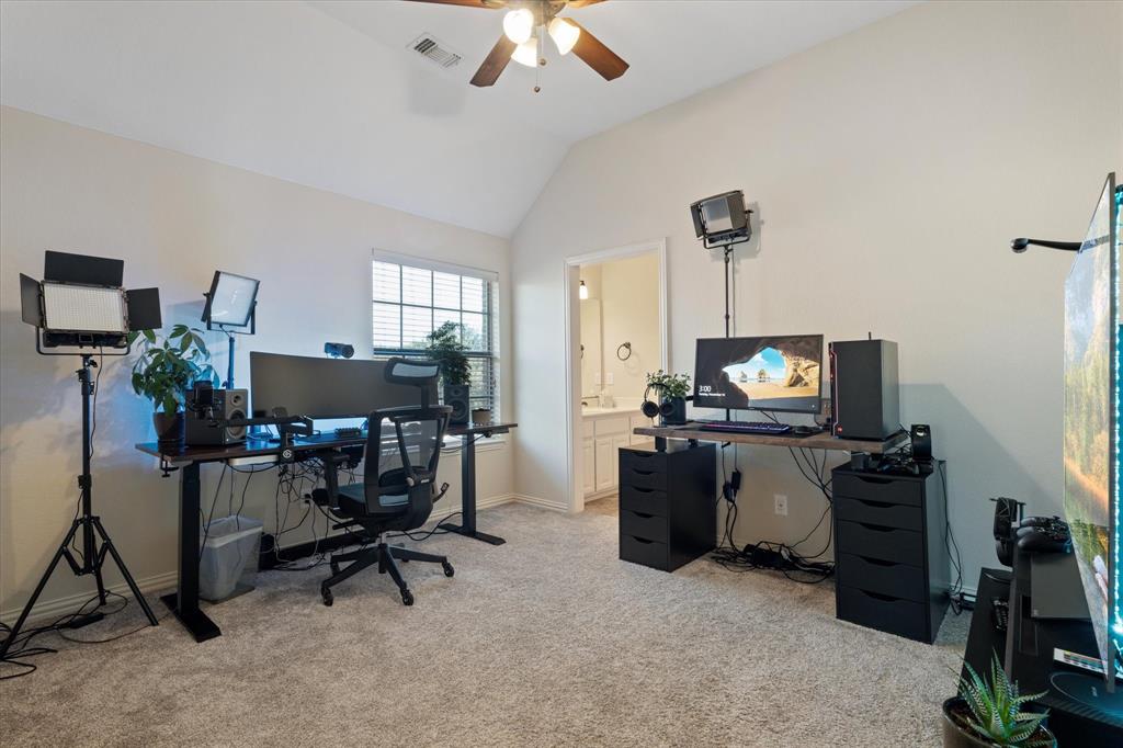 924 Lairds Lane Allen, TX 75013 - Photo 23 of 40
