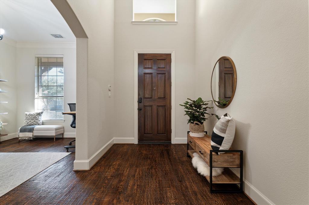 924 Lairds Lane Allen, TX 75013 - Photo 4 of 40