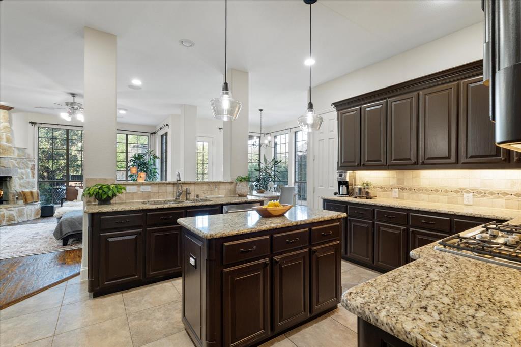 924 Lairds Lane Allen, TX 75013 - Photo 9 of 40