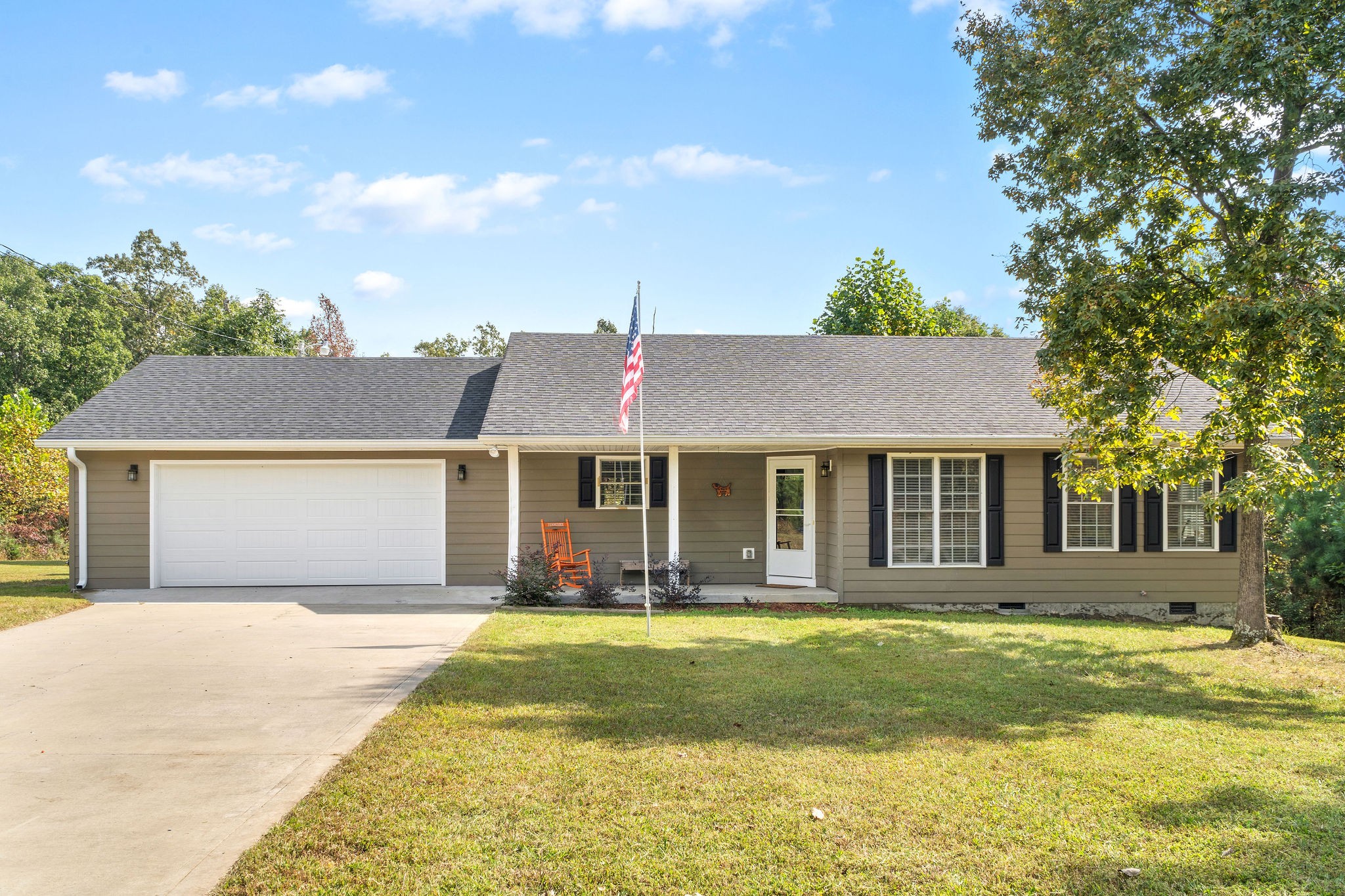 1216 Green Shanty Road Tennessee Ridge, TN 37178 - Photo 1 of 20 a front view of a house with a yard