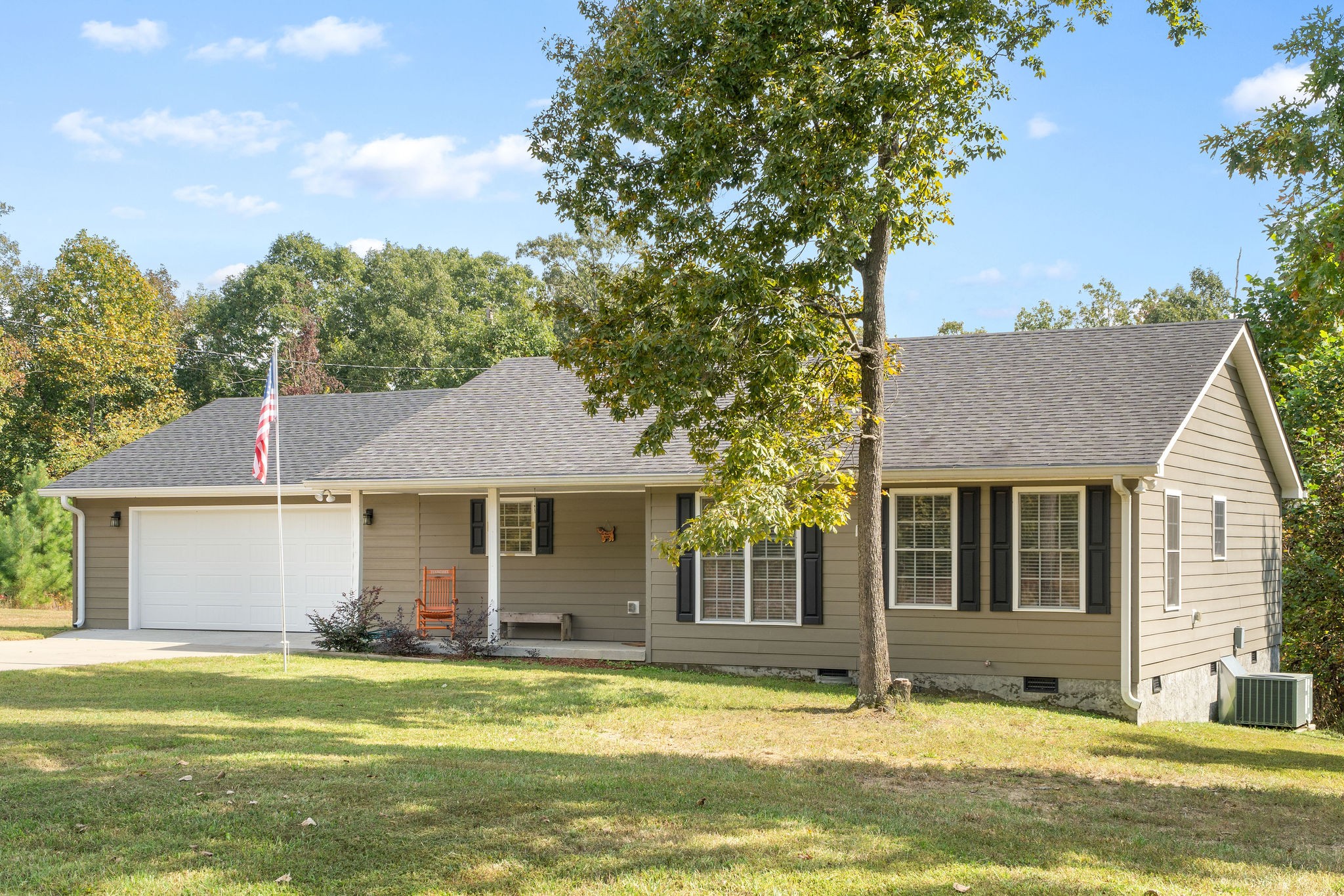 1216 Green Shanty Road Tennessee Ridge, TN 37178 - Photo 2 of 20 a view of a house with a swimming pool and a yard