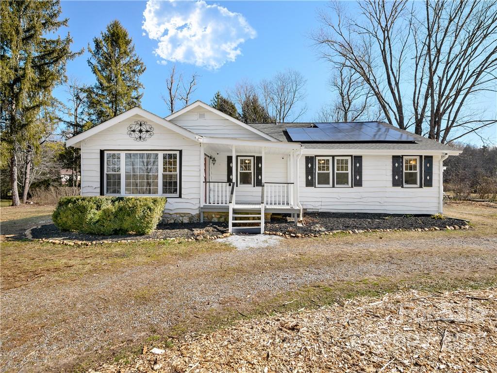 218 Pinner Road Arden, NC 28704 - Photo 1 of 31 Gallery Image 1