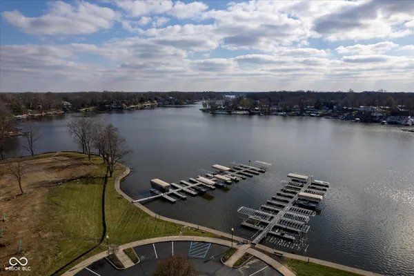 $314,900 | 20971 Shoreline Court, Unit 214, Noblesville, IN 46062