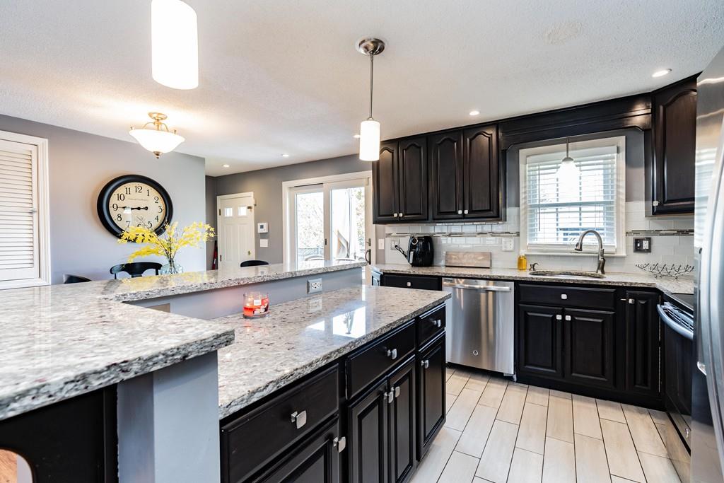 36 Deepfield Road Springfield, MA 01118 - Photo 12 of 31 Gallery Image 12