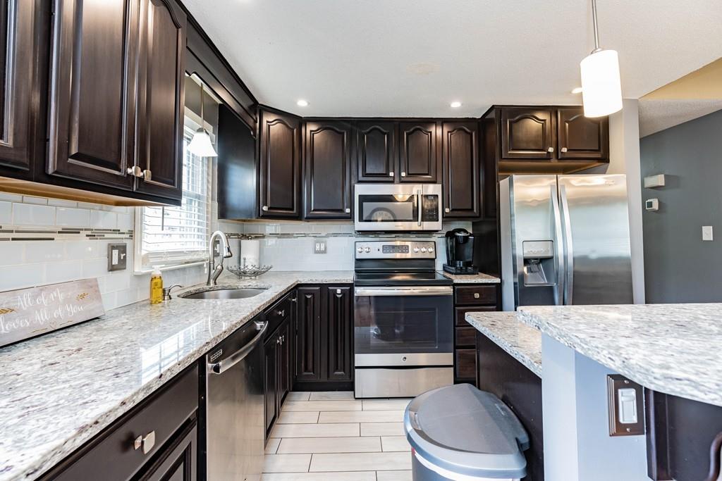 36 Deepfield Road Springfield, MA 01118 - Photo 14 of 31 Gallery Image 14
