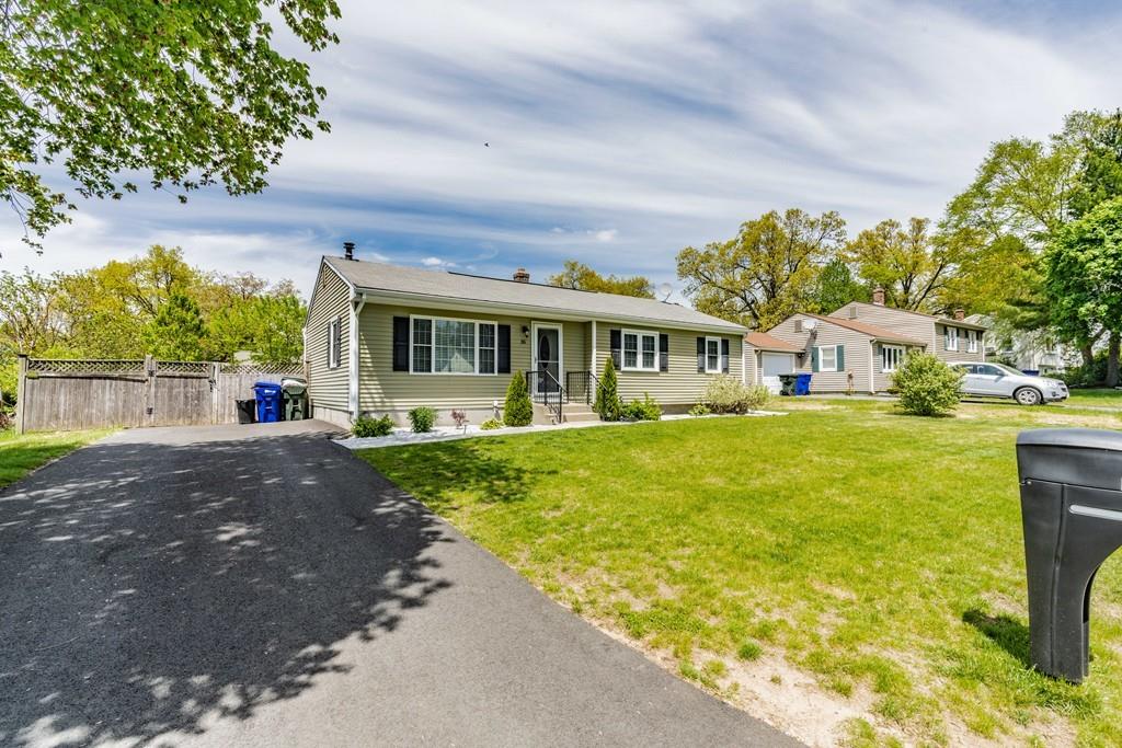 36 Deepfield Road Springfield, MA 01118 - Photo 2 of 31 Gallery Image 2